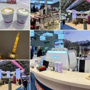 Espressobar mit Siebträgermaschine und Cappuccino mit Latte Art am Stand von Bristol Myers Squibb beim Deutschen Krebskongress im CityCube Berlin