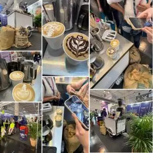 Mobile Kaffeebar mit Kaffeesäcken und Latte Art am Stand der Johanniter auf der Messe ALTENPFLEGE in Essen